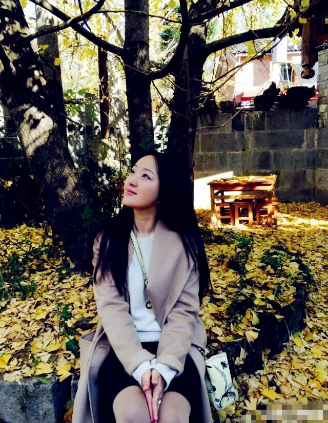 杨钰莹许晴 快50了仍单身活得像少女！
