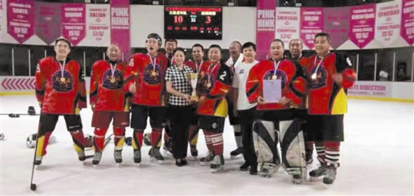 辽宁省全民冰雪运动会大连市三支冰球队成绩优异
