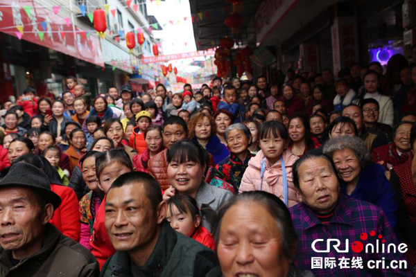 图片默认标题_fororder_全镇的乡亲都来了！