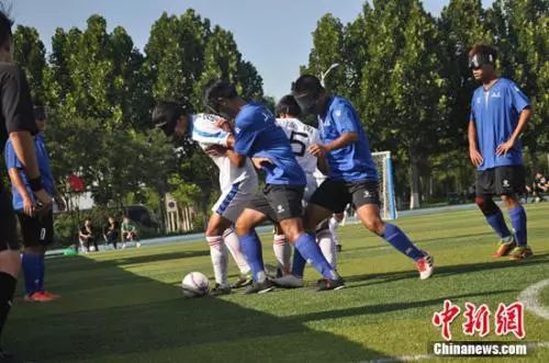 中国新闻网@从双目失明到全国冠军，这个爱笑的小伙经历了什么？