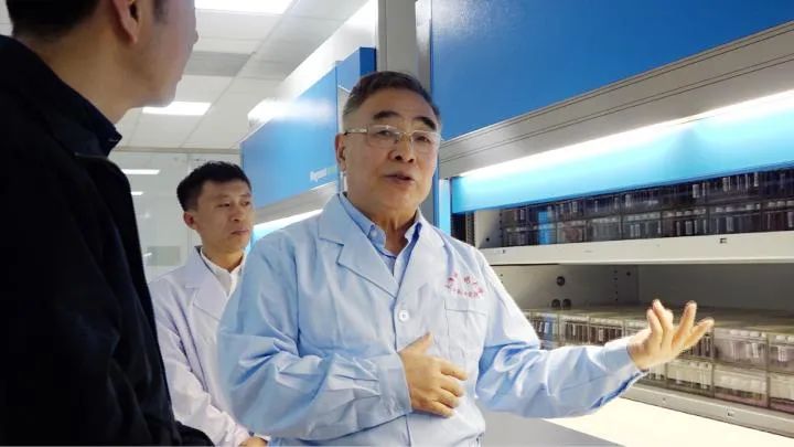 张伯礼院士解读疫情热点：中药西药可以一起吃吗？网上流传的抗疫中药方靠谱吗？……