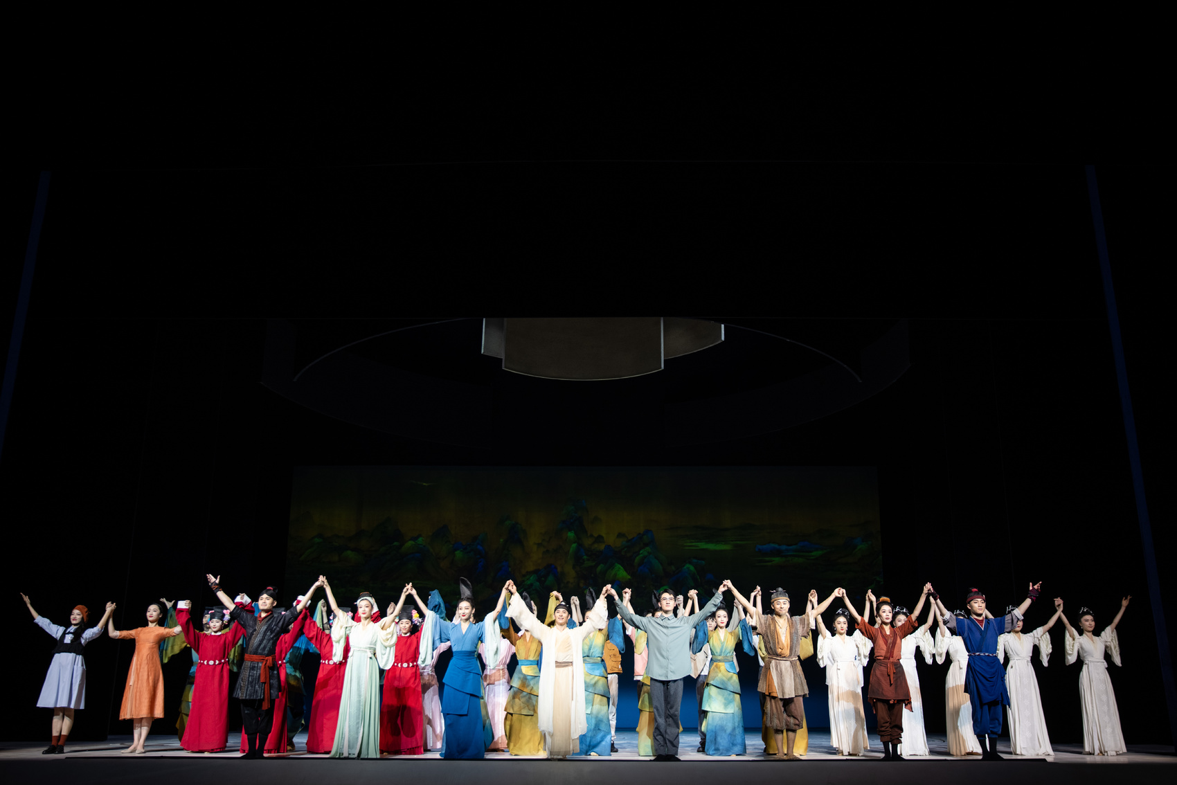 (转载)舞蹈诗剧《只此青绿》如约归来!国家文艺精品助力四川文旅复苏