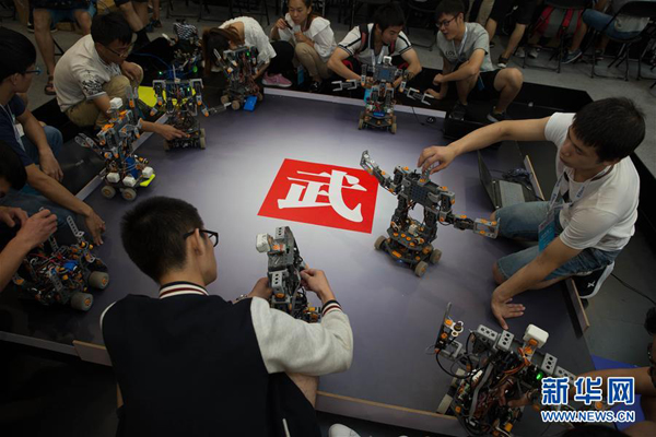 飛躍する経済　新たなスタートへ――わが国5年間の歩み