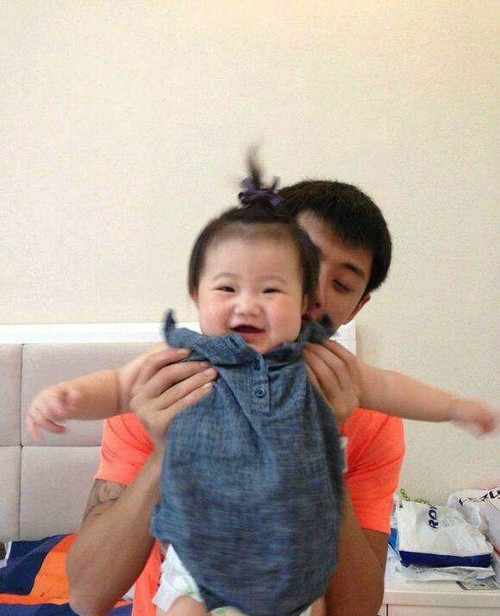 网曝张继科已结婚生子 与婴儿合照曝光(组图)