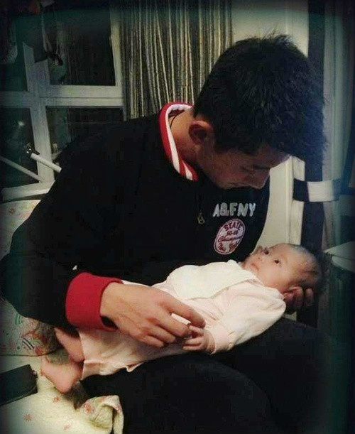 网曝张继科已结婚生子 与婴儿合照曝光(组图)