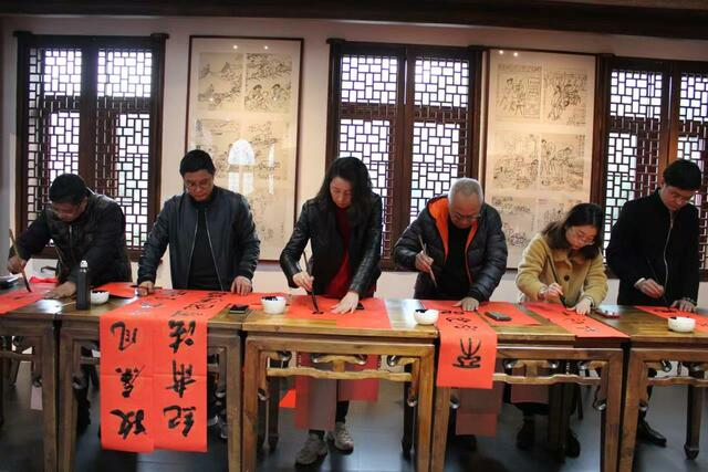 Zhejiang Tonglu: Write Couplets to Welcome Spring Festival_fororder_图片2