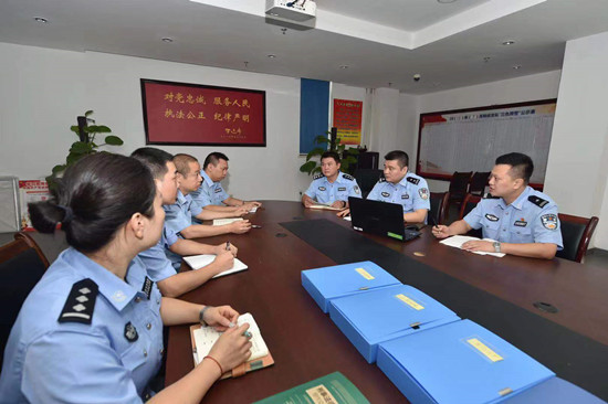 【法制安全】重庆南岸警方摧毁特大“套路贷”团伙