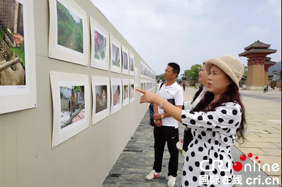 福泉“山里娃的摄影梦”亮相第九届都匀国际摄影博览会