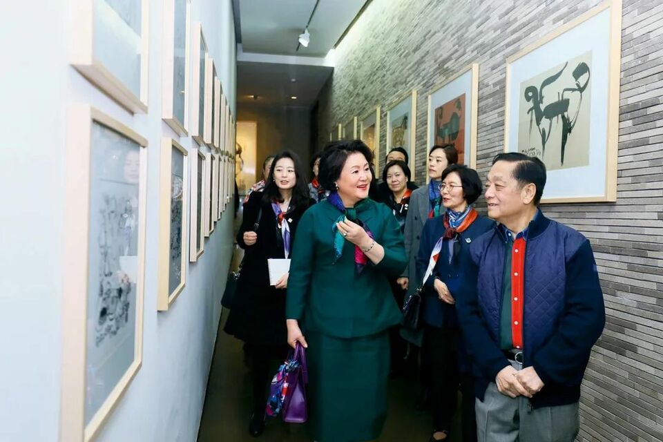 高光时刻——周建萍写韩美林