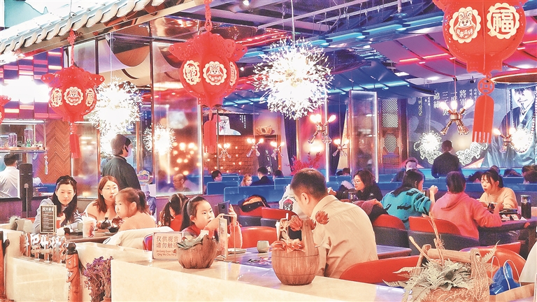 哈尔滨:节日市场 购销两旺