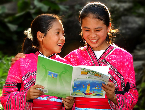 人民网@倾听花开的声音——“春蕾女童”的光阴故事