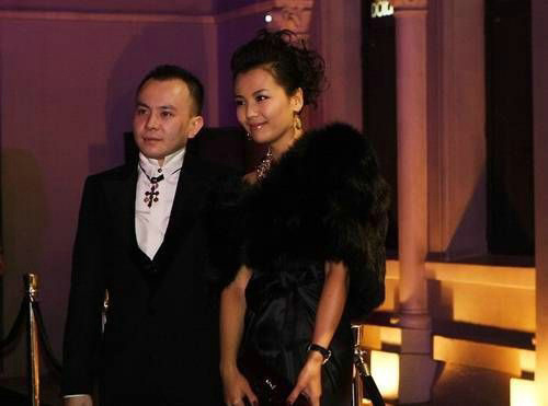 王宝强起诉离婚马蓉能分半亿 美女嫁丑男各有所图