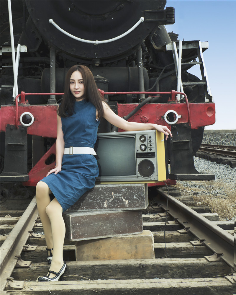 姚笛《生于70年代》剧照曝光 转型挑战跨年龄角色