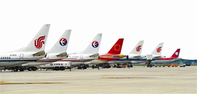 （两会专题-最新报道列表，导航成都，移动端）国际门户枢纽 成都目标符合西南地区开发和开放