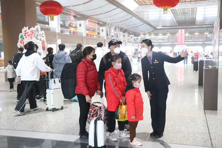 2023年春运大幕正式开启 西安铁路预计发送旅客16.3万人次_fororder_图片5