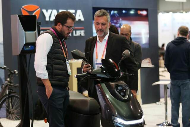 "电子科技春晚"提前上演 雅迪亮相2023CES首日大展科技魅力 "电子科技春晚"提前上演 雅迪亮相2023CES首日大展科技魅力