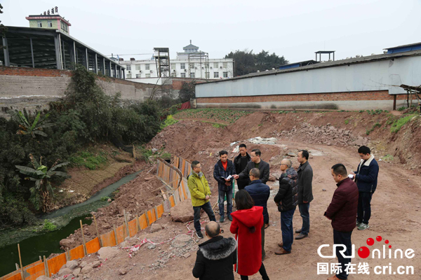 图片默认标题_fororder_兰宏彬调研察看宋公河古塔小区污水收集工程现场