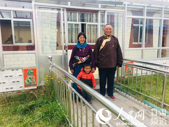 人民网@【脱贫攻坚地方行】甘肃碌曲：锅庄之乡的幸福新舞步