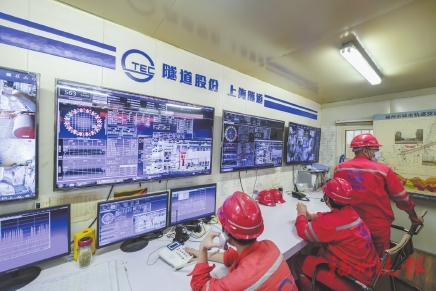 福州地铁攻克世界级穿江难题 4号线金洪区间左线贯通