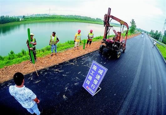 咸宁崇阳路通人旺产业兴