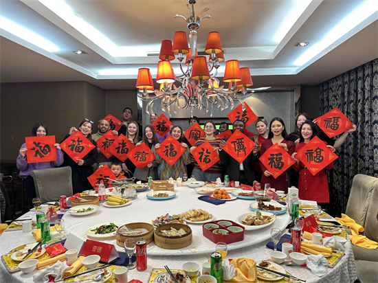 Иностранные друзья в Шэньяне отмечают китайский Новый год_fororder_4