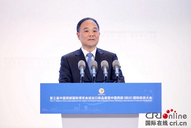 汽车频道【资讯】【人物】李书福:汽车行业的机遇与挑战