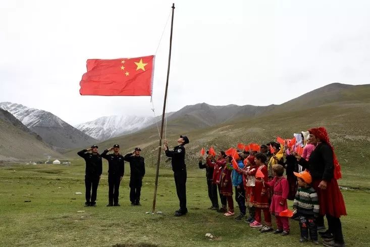 #新华日报#海拔最高的边境派出所里，有一群“最可爱的人”