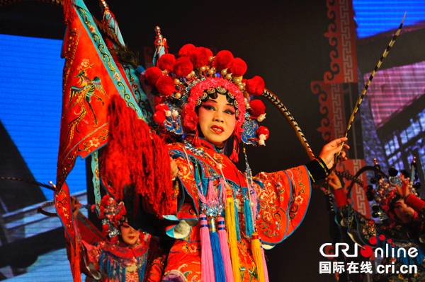 图片默认标题_fororder_川剧综艺《巾帼不让须眉》