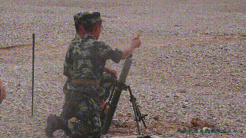 央视新闻：最帅“成人礼”！父母观看武警特战终极考核感动落泪