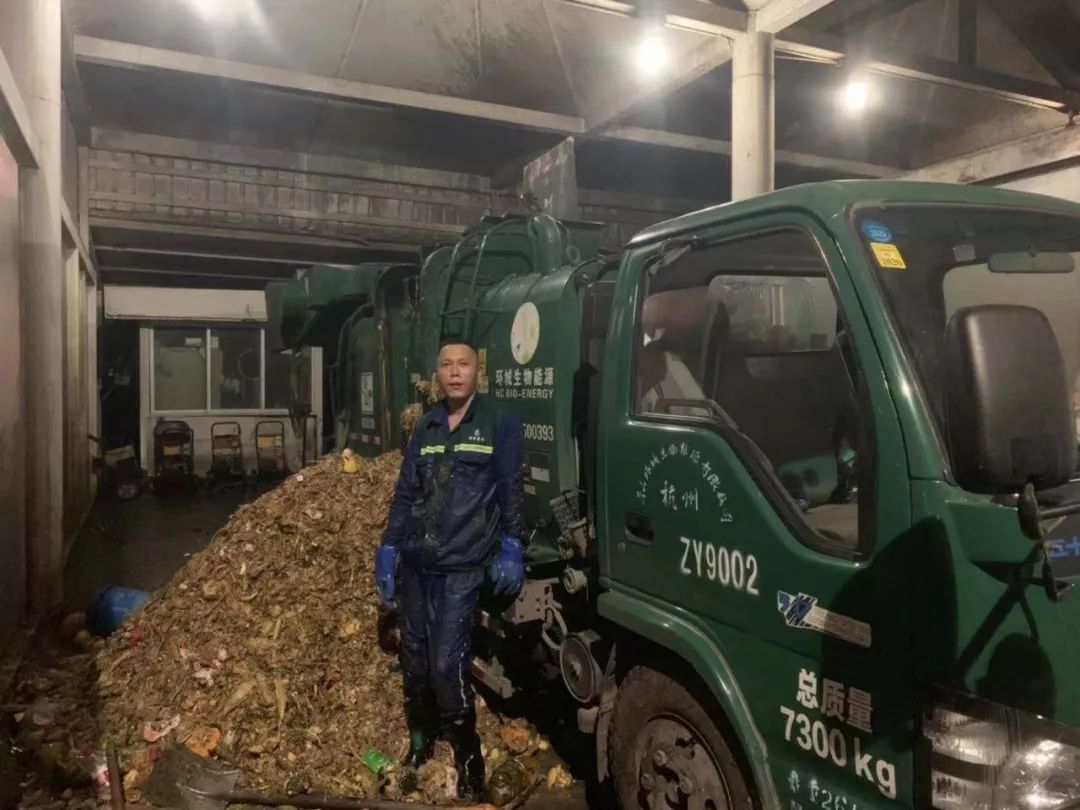 人民日报：男子洗了5遍澡，还是被老婆发现秘密！真相看哭！