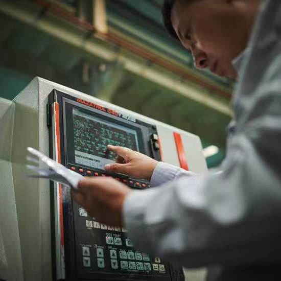 中国梦·大国工匠篇|高喜喜:制电网零件数十万,保万家
