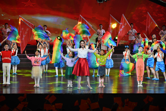 【CRI专稿 列表】重庆江北区教育系统举行庆祝新中国成立七十周年文艺展演