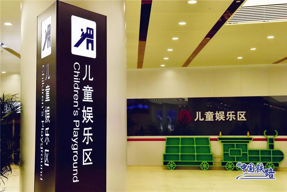 「国际在线」实拍多图！坐上加强版复兴号赶飞机