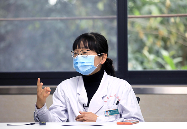 成都市五医院老年医学科:多措并举推动学科发展 为老年人“保驾护航”_fororder_老年医学科主任周莉华接受采访-王磊