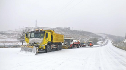 以“雪”为令保畅通 浴“雪”奋战保安全