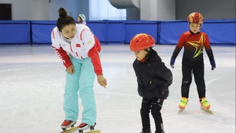 短道速滑教练赵小兵：用爱点燃每个孩子的冰上梦想