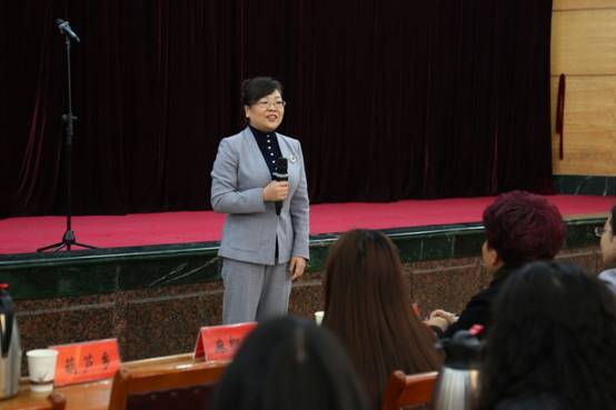 （导航达州，移动端）达川区举行家庭教育公益讲座