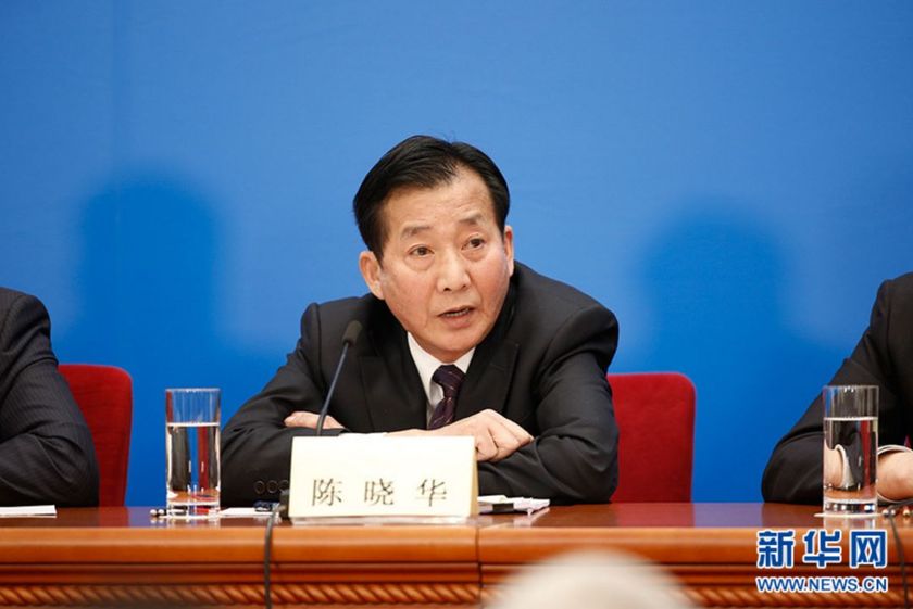 如何摘掉GDP“紧箍咒” 、防范“灰犀牛”、让小农户富起来?