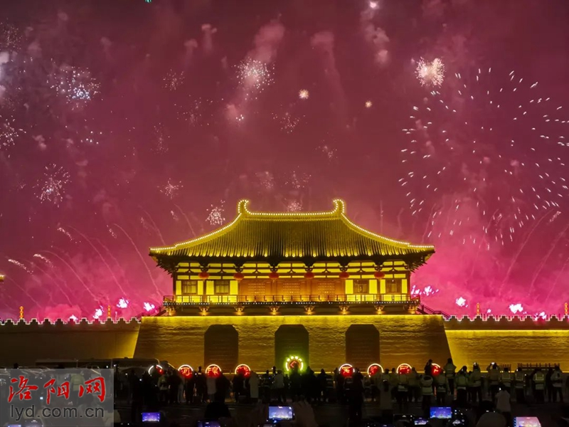 A Firework Show in Luoyang Lights up 2023 Lantern Festival_fororder_图片5