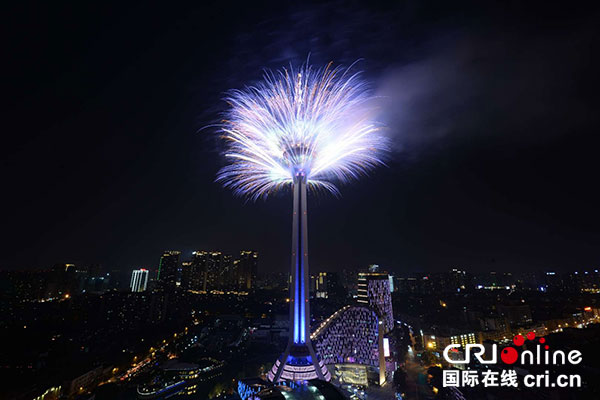 最美三分钟 一场高空电子烟花秀透视成都成华区城市营销