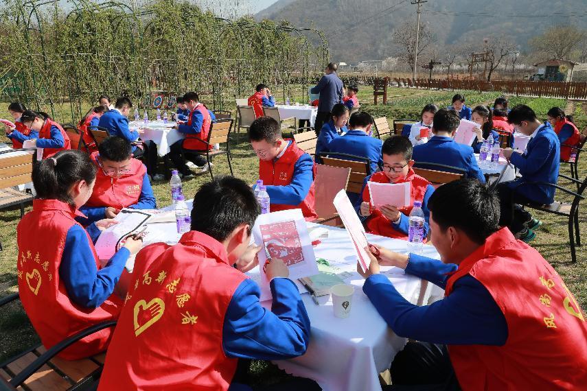 (转载)沉浸体验长见识 寓教于乐重实践 西安高新逸翠园中学50余名中学生近距离感受中华优秀传统文化