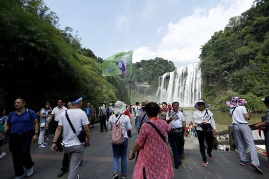 贵州黄果树景区提高服务品质 全力推动旅游产业升级发展
