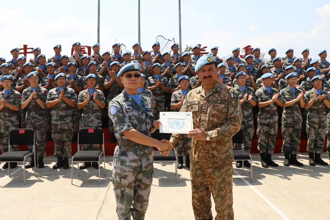 #解放军报#这是一份特殊的年度总结，看完让人心生敬意