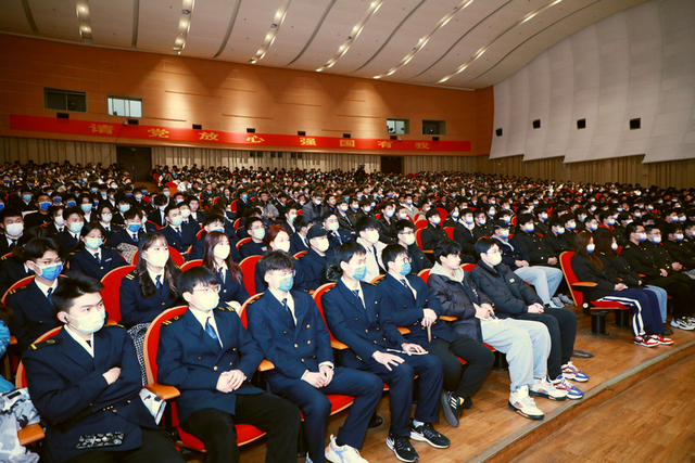 “开学第一课”江苏航运职业技术学院党委书记薛扬寄语青年学子 “开学第一课”江苏航运职业技术学院党委书记薛扬寄语青年学子