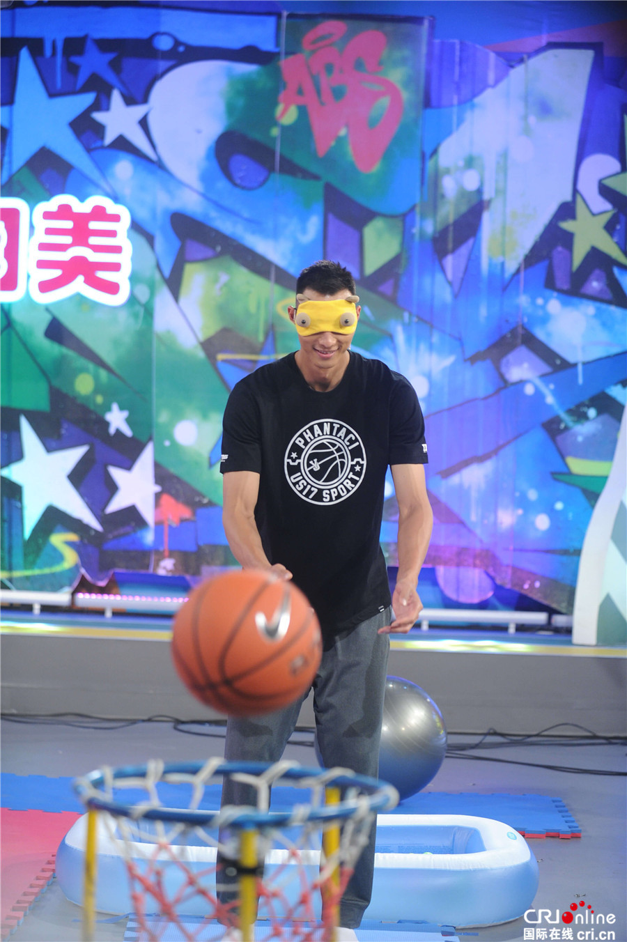 易建联重返NBA重新燃梦：中国男篮的路还很长