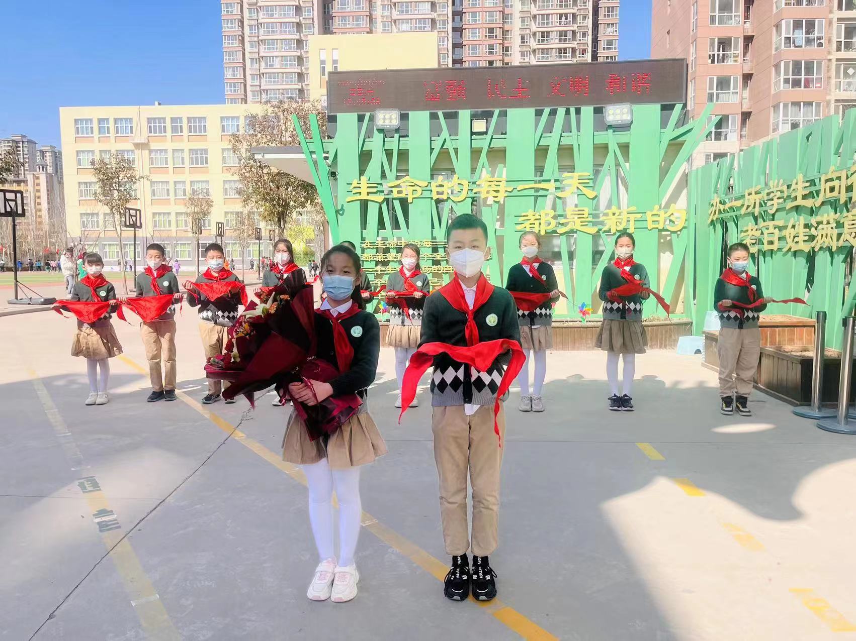 (原创)石家庄市育新实验小学:学习雷锋精神 做新时代好少年_fororder_1