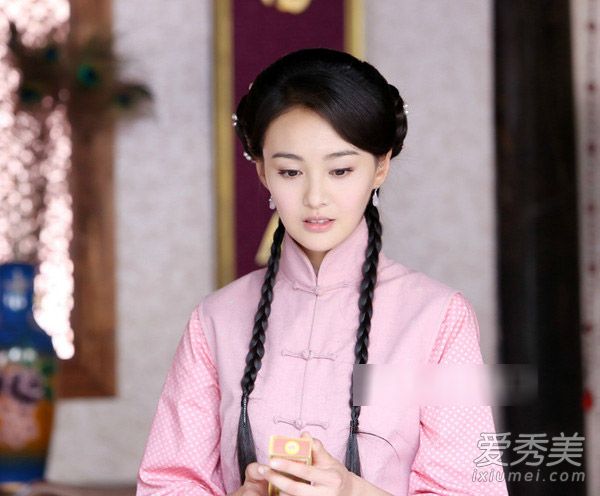 郑爽发型蜕变史：从楚雨荨到贝微微一路都很美