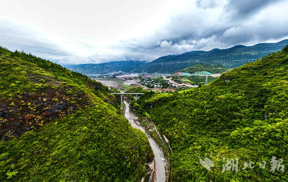 巴东:绝美风光神农溪之绵竹峡