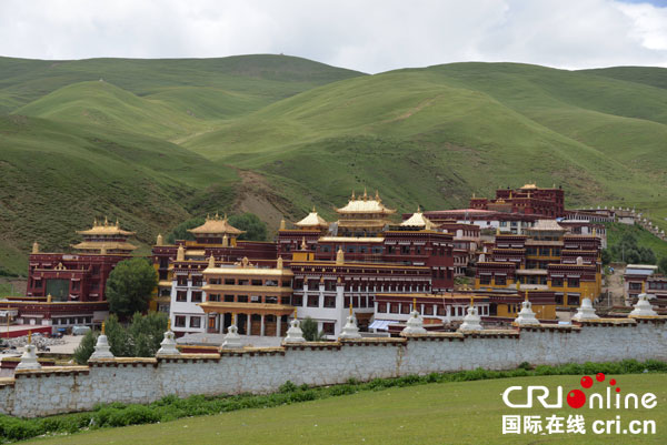 图片默认标题_fororder_理塘长青春科尔寺---供图-理塘县委宣传部