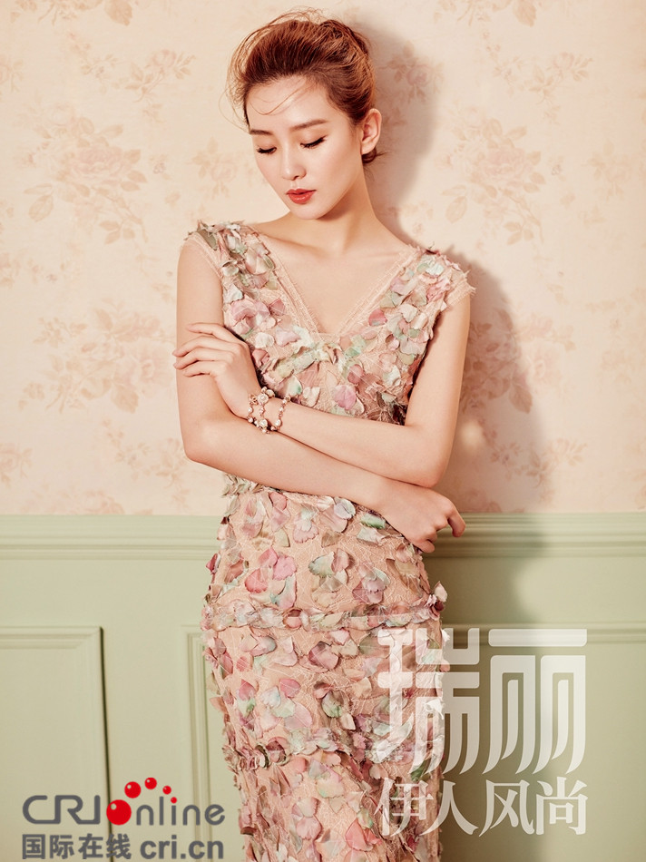 刘诗诗最新封面大片曝光 粉嫩优雅美到窒息(图)